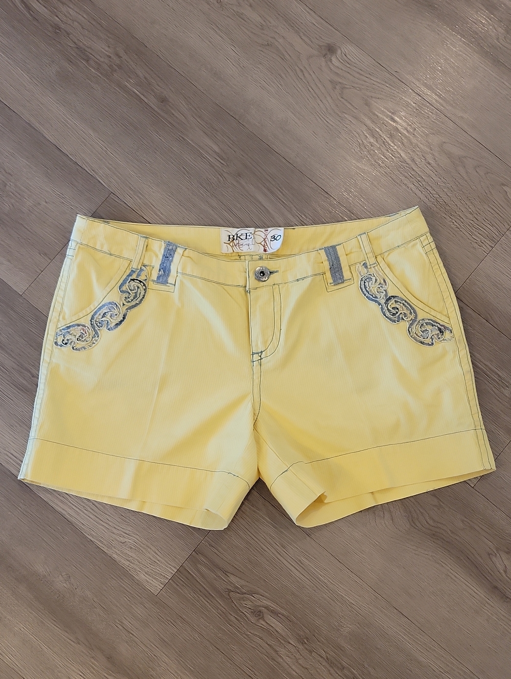 Buckle Yellow Embroidered Pocket Jean Shorts